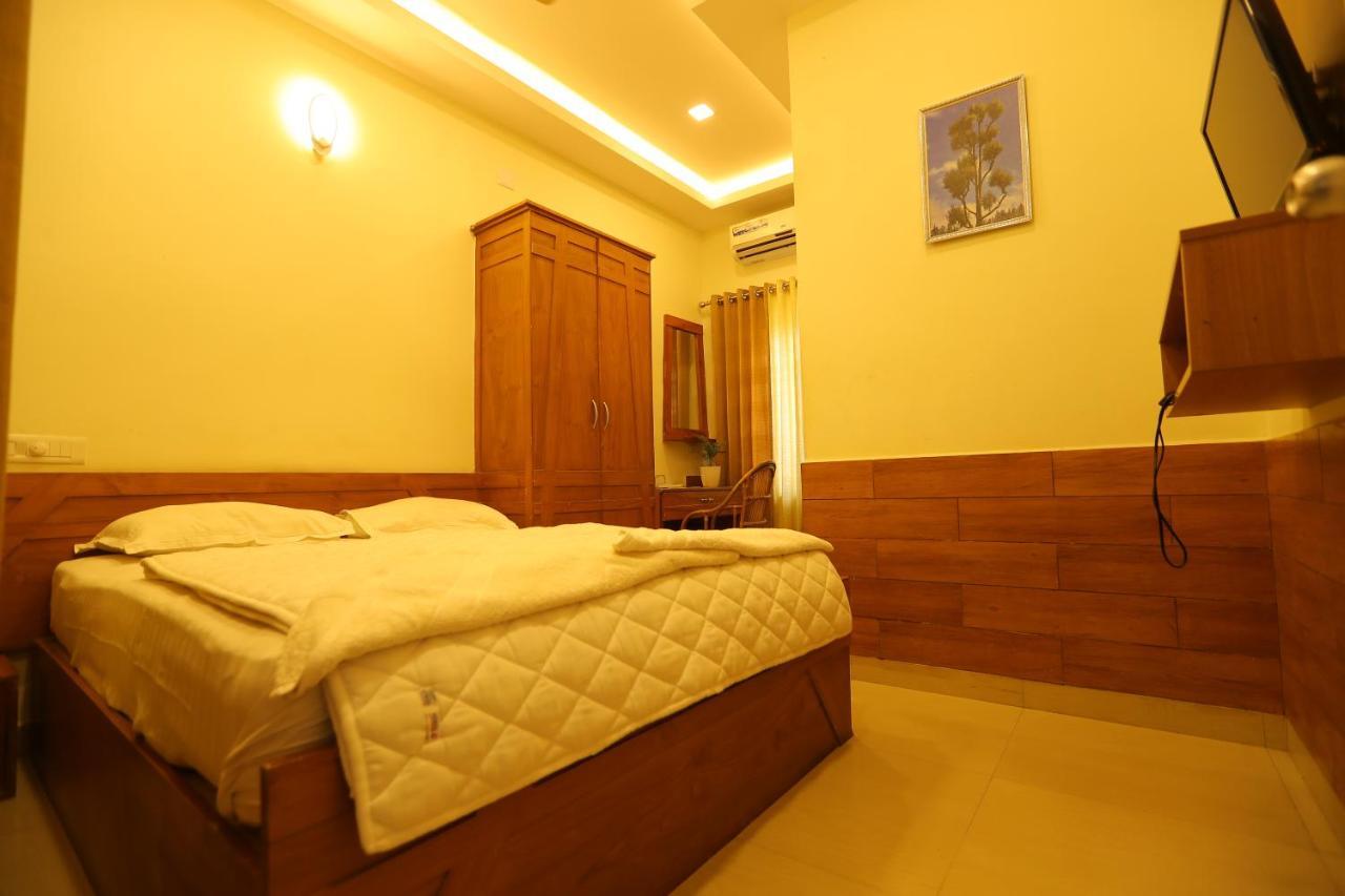 Sapphire Inn Nedumbassery Exterior foto